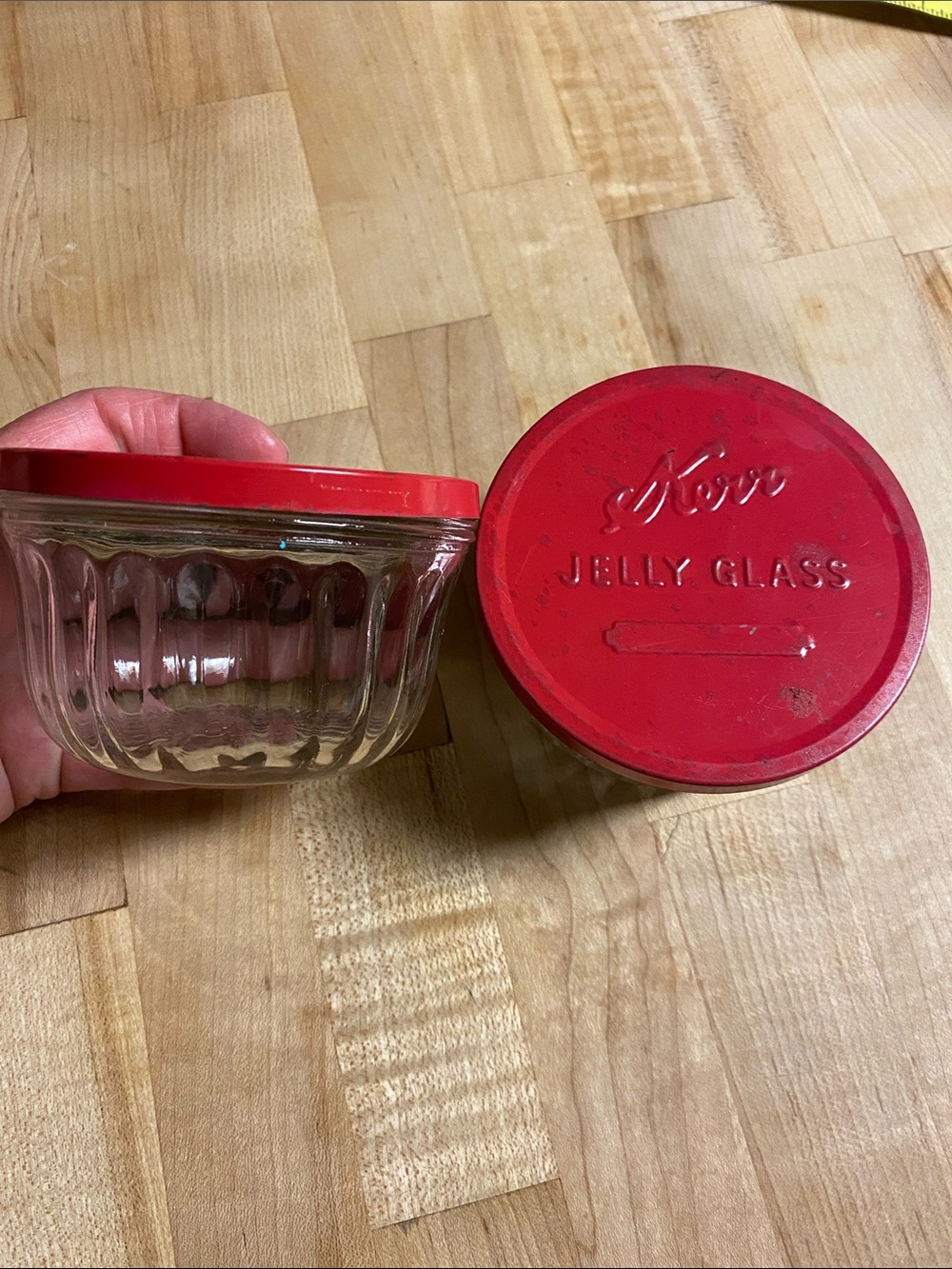 Kerr Jelly Glass Jar with Raspberry color metal Lid
